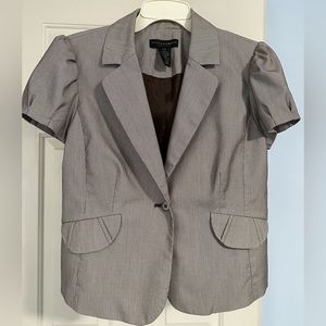 Women’s short sleeve blazer/jacket